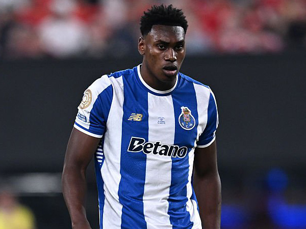 Newcastle Bidik Samu Aghehowa untuk Gantikan Isak